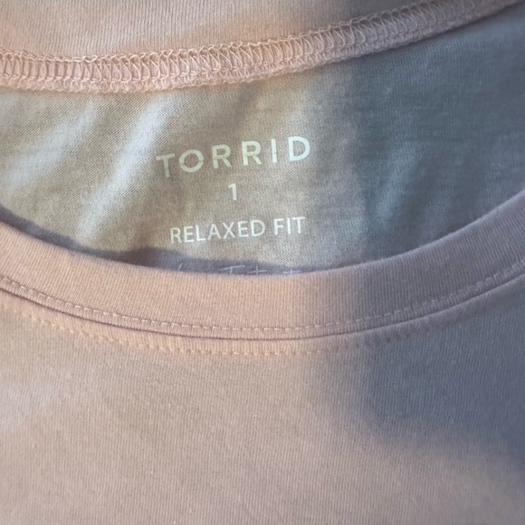 Torrid feeling good as hell light pink T-shirt - Picture 3 of 4